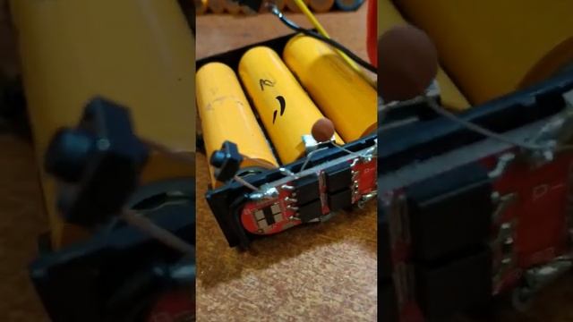 BMS 25A 3s, 4s, 5s уходит в защиту смотреть онлайн