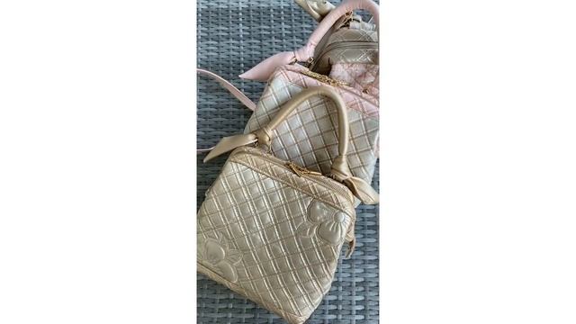 Про сумочку "Зефирка". Мастер-класс по созданию стеганой сумки. смотреть онлайн