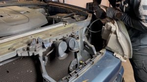 TOYOTA 4 RUNNER 2003-2009 HEADLIGHT REMOVAL & INSTALLATION DIY!