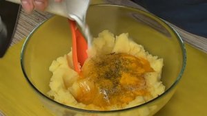 Пирог с минтаем, луком и грибами.Очень вкусно !!!