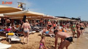 Пляжи "Баунти" и "Атлантик" в Феодосии очистились от водорослей и мути.