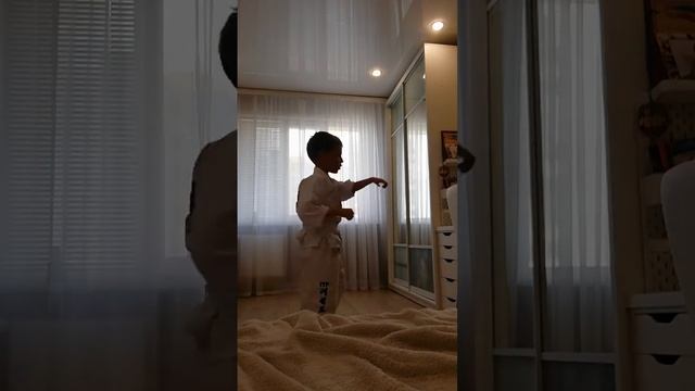Показываю тули на желто-зеленый пояс