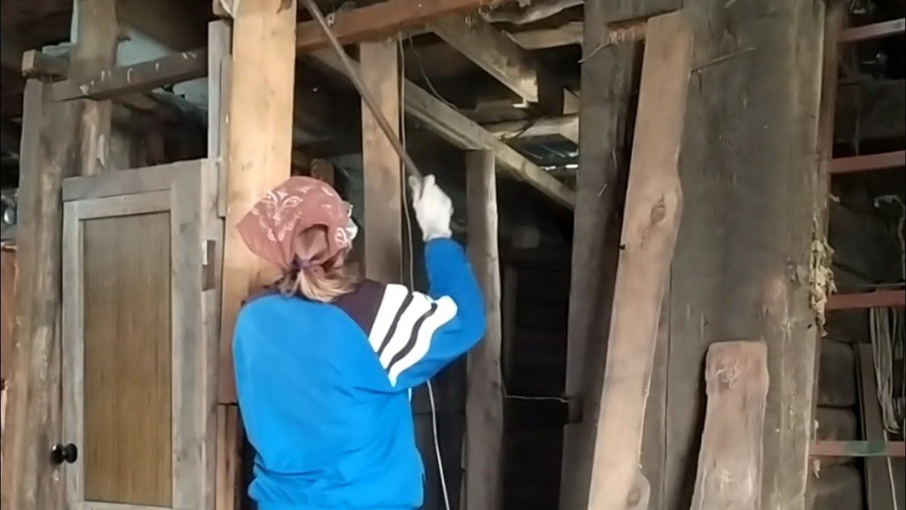 ГОРОДСКАЯ в деревне:ДЕРЕВЕНСКАЯ ЖИЗНЬ Разбираю углярку смотреть онлайн