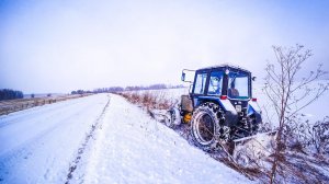 ПЕРВЫЙ СНЕГ! МТЗ 82.1 ЧИСТИТ ДОРОГУ  И ОБОЧИНЫ ОТ СНЕГА И ТРАВЫ!