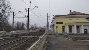 ЭС2Г-100 "Ласточка" и ЭД4М-0423 на станции Гатчина-Варшавская