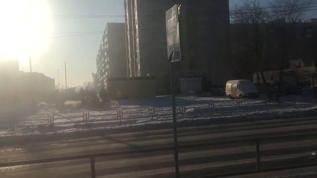 Обзор из трамвая. Магнитогорск. На улице—. —20. 30 декабря 2020 смотреть онлайн