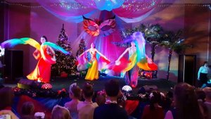 Восточный танец с вейлами