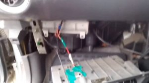 Где находится и как поменять салонный фильтр в импрезе