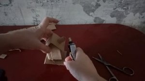 Новогодний домик из картона своими руками. Быстро и просто!