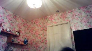 Мама избивает сына