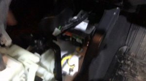 Hyundai Creta замок акпп. Бесштыревое механическое противоугонное устройство, доп. защита от угона