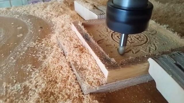 Обработка контура фасонной фрезой на чпу станке.