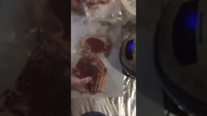 Готовим свинные стейки по технологии сувид.