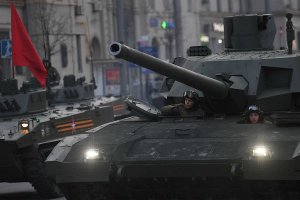 Эксперт Сивков связал появление танков Т-14 «Армата» в зоне СВО с необходимостью их обкатки