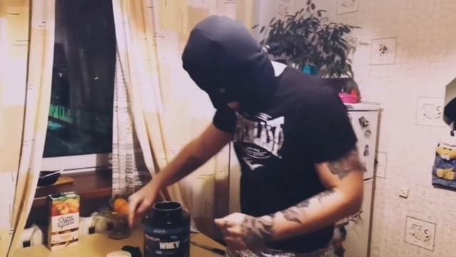 КАК ПРАВИЛЬНО УПОТРЕБЛЯТЬ...????