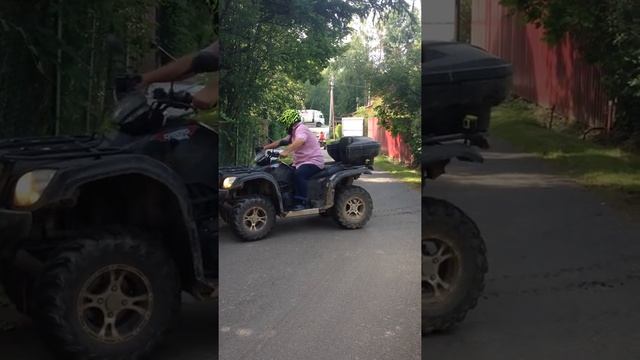 Прогулка, детский бензиновый квадроцикл и Cf moto 500a смотреть онлайн