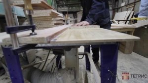 Пропил паза в ЛДСП для задней стенки кухни. Изготовление кухонь на заказ в Санкт-Петербурге.