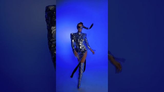 Этот образ - просто космос! ? Ещё больше творческих съёмок у меня на канале ? Подписывайтесь!❤️ смотреть онлайн