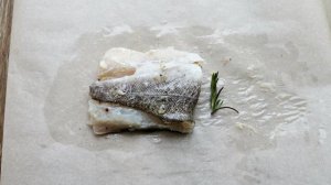 Треска запеченная в пергаменте