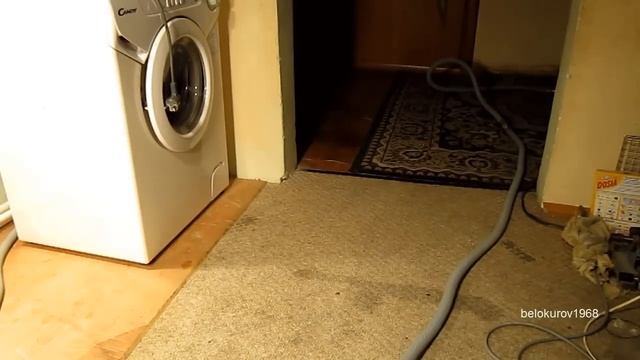 Постоянно набирает воду