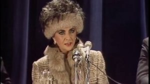 Liz Taylor perfume news conference