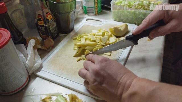 Супервкусно! Жатецкий салад из сельдерея с курицей и ананасами смотреть онлайн