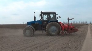 Посевная в СПК "Гигант":внесение минудобрений,посев зерновых и нарезка грядок для посадки картофеля
