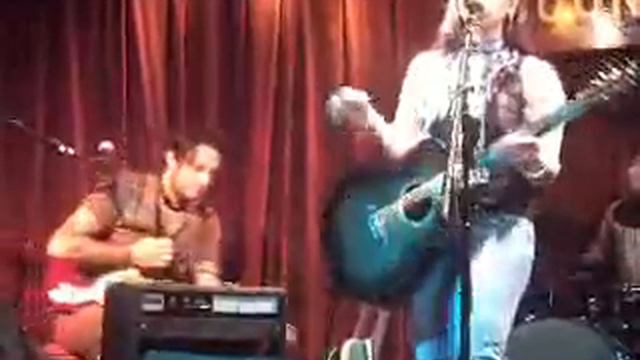 "The One That You've Been Waiting For" by Wendy Colonna: LIVE @ The Mucky Duck смотреть онлайн