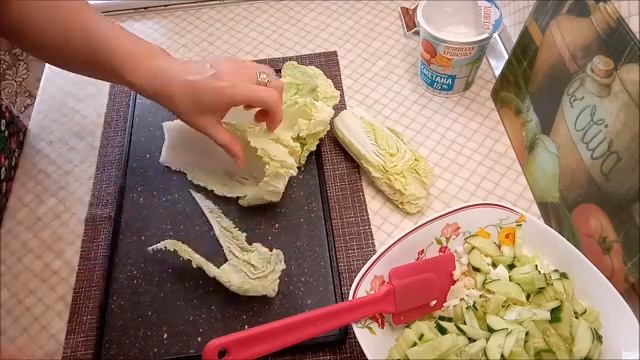 Салат из пекинской капусты
