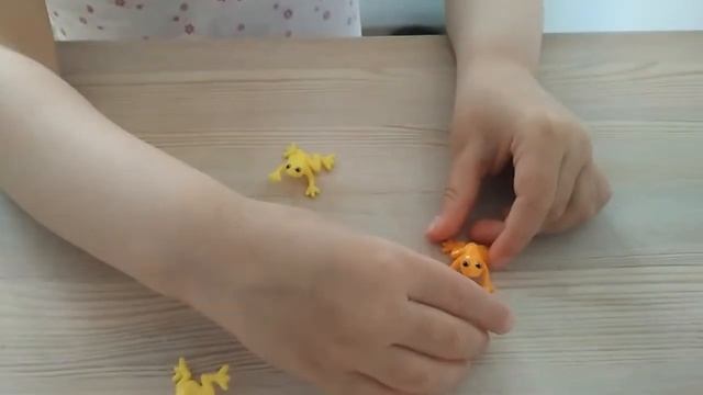 Лягушки из киндера смотреть онлайн