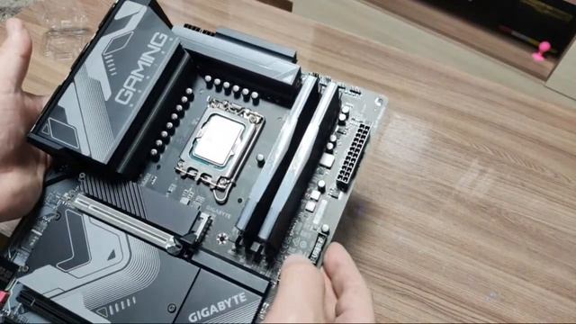 Игровой ПК - распаковка комплектующих - предварительная сборка - промежуточный итог.