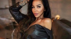 Девушки в коже