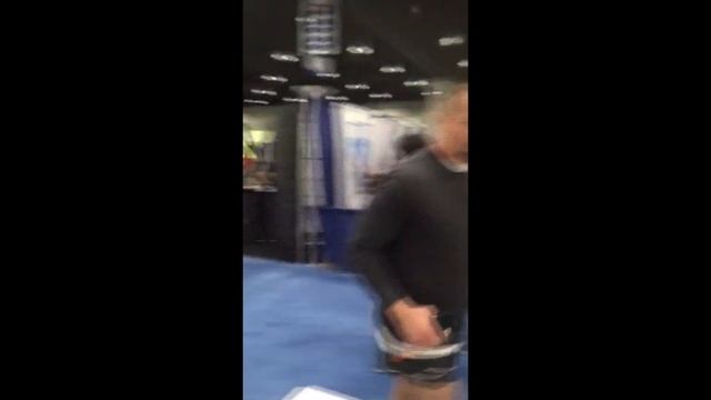 Alexey Tyukalov sets two new world record for Rolling Thunder Pull-ups смотреть онлайн