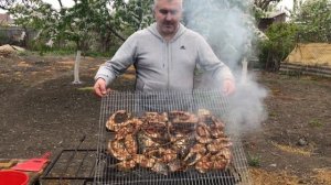 ЖАРЕННЫЙ ТОЛСТОЛОБИК с ОВОЩАМИ на УГЛЯХ!