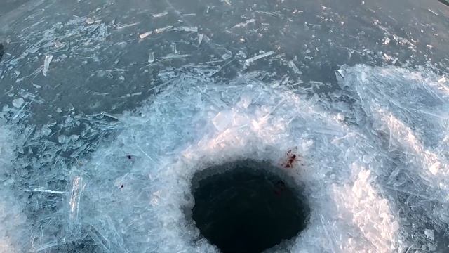 КАРАСЬ НЕ ДАВАЛ ПРОДЫХУ! РЫБАЛКА С НОЧЕВКОЙ! СУП ХАРЧО! НА ЛОДКЕ НА ЛЁД! ПОДЛЁДНОЙ СЕЗОН ЗАКРЫТ!