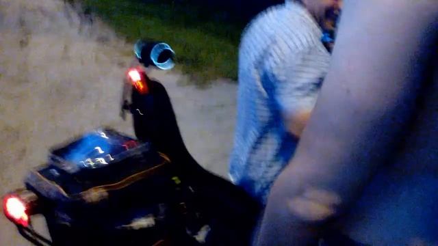 Приключения московских электробайкеров во Владимире смотреть онлайн