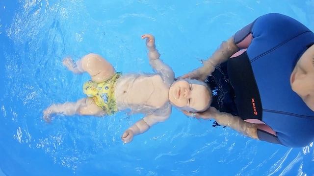 Грудничковое плавание в Ростове-на-Дону | ТоТо Север #05 смотреть онлайн