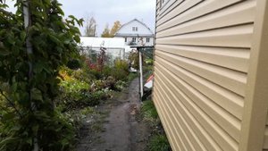 Обшивка стен крыльца сайдингом, завершающий этап. Хозяйственный влог - планы на текущий  день.