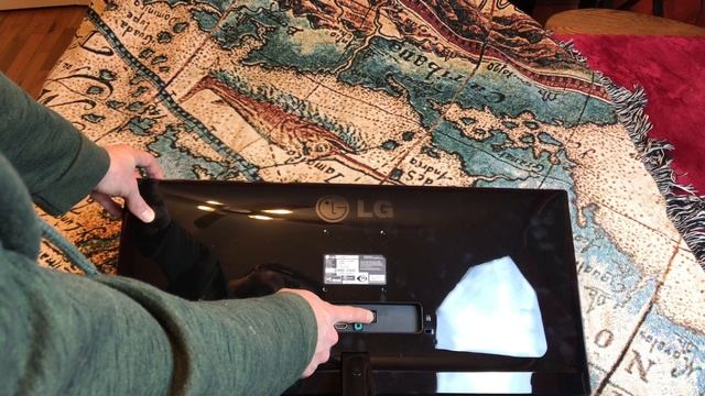 LG 25'' Ultrawide Monitor - Unboxing and Review! смотреть онлайн