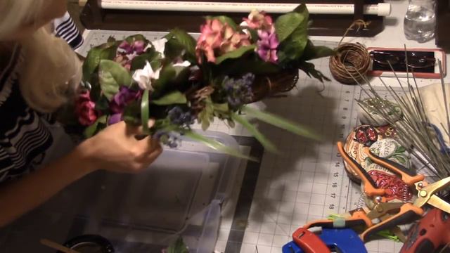 How To Make Carmen's Japanese Magnolia Grapevine Wreath смотреть онлайн