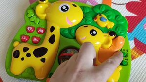 Подвесная игрушка на кроватку Жирафики