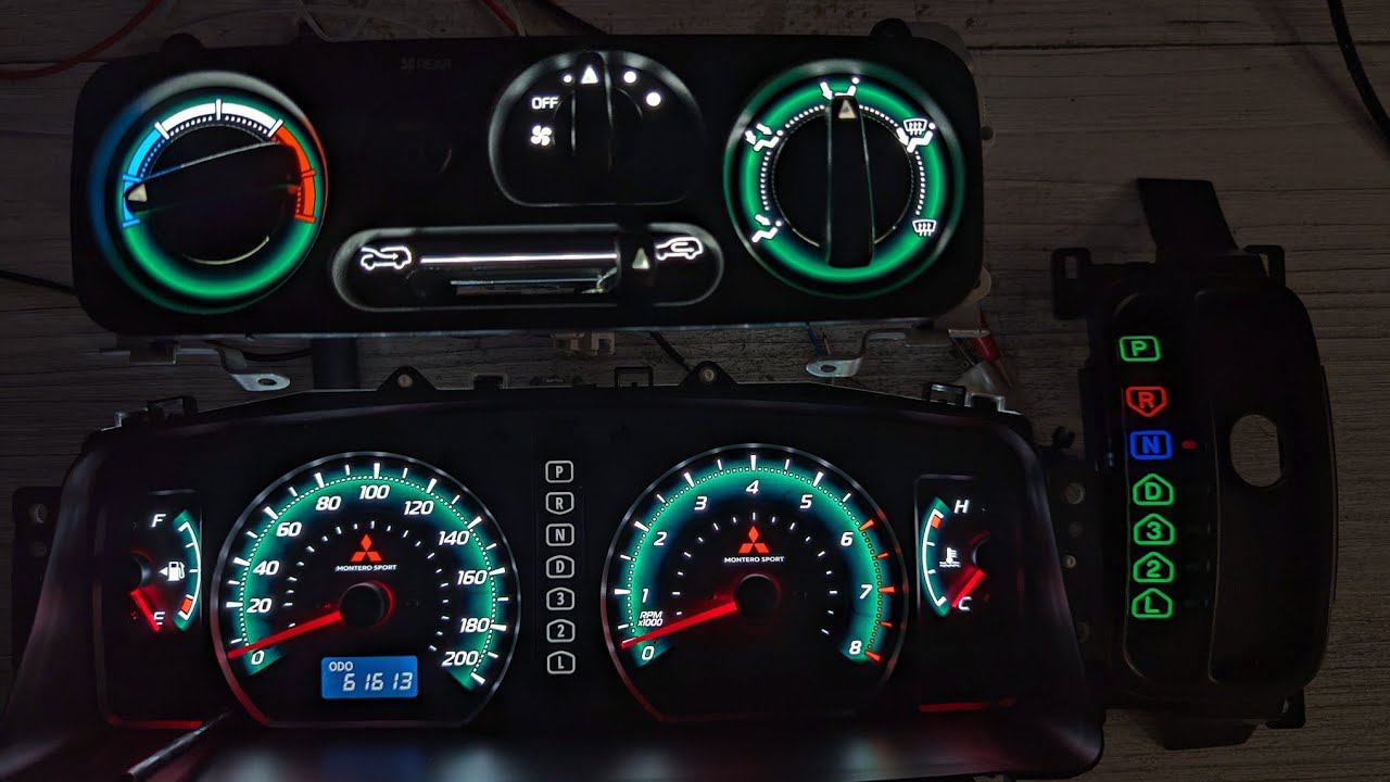 Mitsubishi Pajero (Montero) Sport 1. Пересвет всего салона. смотреть онлайн