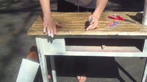 How to decoupage furniture a Table