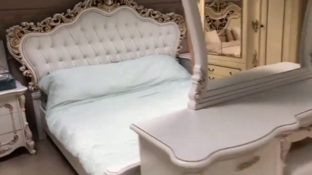 Спальня Анна Мария с 5 дверным шкафом Крем с патиной золото Эра мебель.