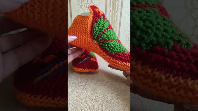 жмите на фото под видео #калиновская #вяжемтапочки #knitting #gestrickenehausschuh