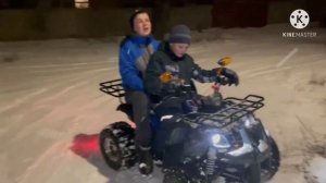 Катаемся на квадрике по снегу