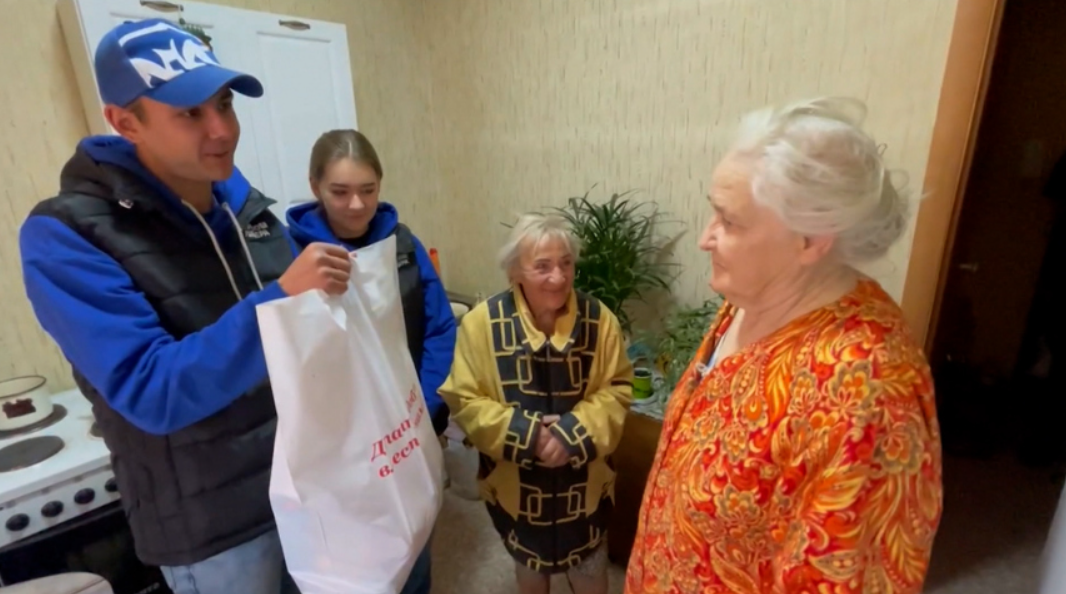 Волонтеры помогли пожилым и инвалидам в рамках акции «Забота рядом»