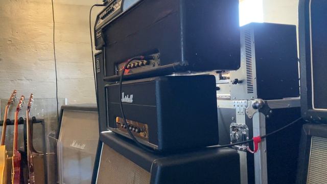 1968 Marshall Super lead, 1968 Greenbacks Cabinet and a 1968 Gibson SG смотреть онлайн