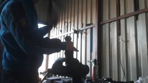 Стучит под кабиной Вольво замена подшипников тросиона кабины