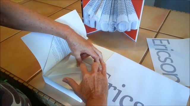 Folded Book Art - Detail смотреть онлайн